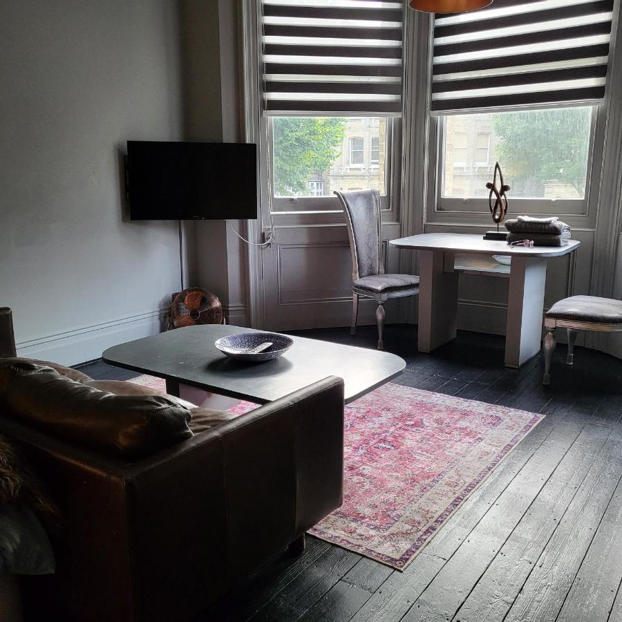 10 Large Elegant Studio - Prime Location - Comfortable - Private برايتون المظهر الخارجي الصورة