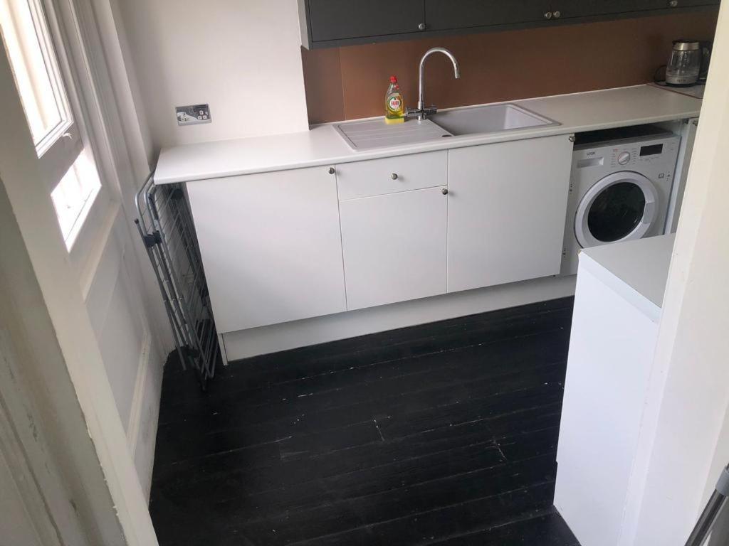 10 Large Elegant Studio - Prime Location - Comfortable - Private برايتون المظهر الخارجي الصورة
