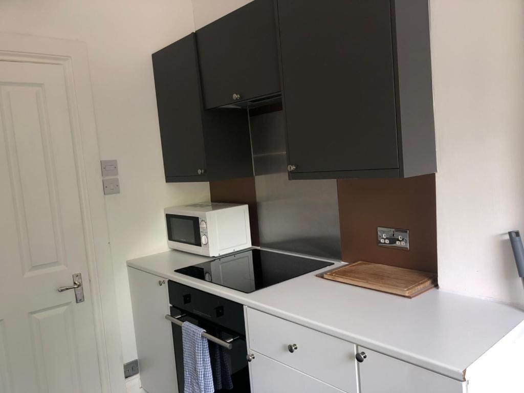 10 Large Elegant Studio - Prime Location - Comfortable - Private برايتون المظهر الخارجي الصورة